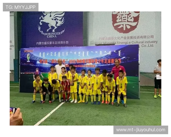 从典型足球护球手犯规案例深度解析比赛规则与裁判判罚依据机制全